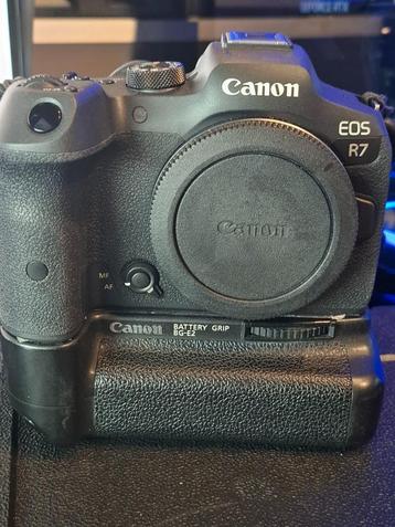 Canon R7 met lenzen beschikbaar voor biedingen