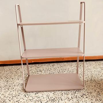 Wandrek metaal, oudroze 50 b x 68 h x 23 d beschikbaar voor biedingen
