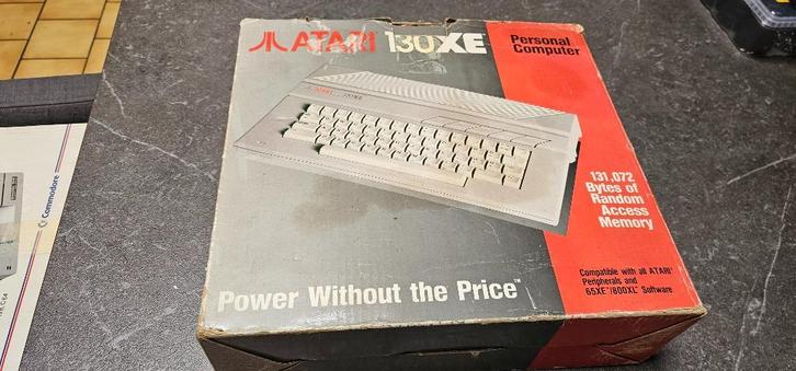 Atari XE130 in doos, Computers en Software, Vintage Computers, Ophalen of Verzenden