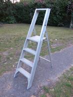 professionele trapladder solide 4 treden, Doe-het-zelf en Bouw, Ladders en Trappen, Ophalen, Gebruikt, Opvouwbaar of Inschuifbaar
