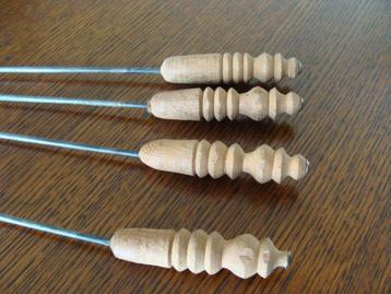 4 piques à brochettes, en fer et bois, fait main, mode Maroc beschikbaar voor biedingen