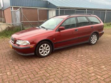 Volvo V40 2.0 Dynamic Voiture de tourisme 1999 disponible aux enchères