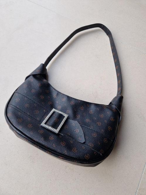Elegante handtas met gesp (imitatieleer), Handtassen en Accessoires, Tassen | Damestassen, Zo goed als nieuw, Handtas, Zwart, Ophalen