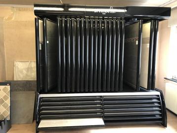 Luxe tegelkast voor Toonzaal beschikbaar voor biedingen