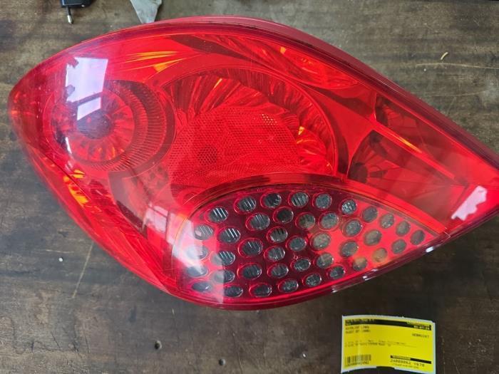 Achterlicht links van een Peugeot 207, Auto-onderdelen, Verlichting, Peugeot, Gebruikt, 3 maanden garantie, Ophalen of Verzenden