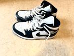 AIR JORDAN 1 MID, Kleding | Heren, Schoenen, Blauw, Ophalen of Verzenden, Zo goed als nieuw, Sneakers