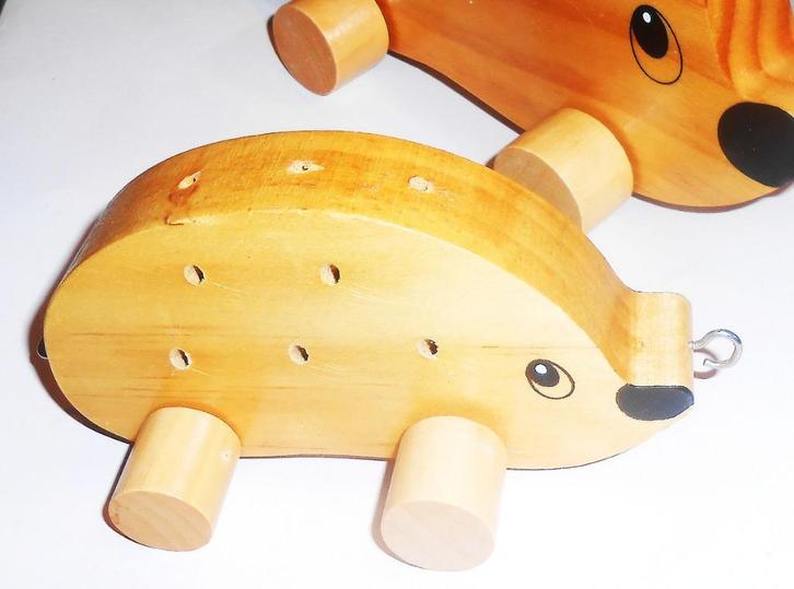 Display voor aperitief in de vorm van een egel, 2) de kleine, Huis en Inrichting, Woonaccessoires | Dienbladen, Nieuw, Hout, Ophalen of Verzenden