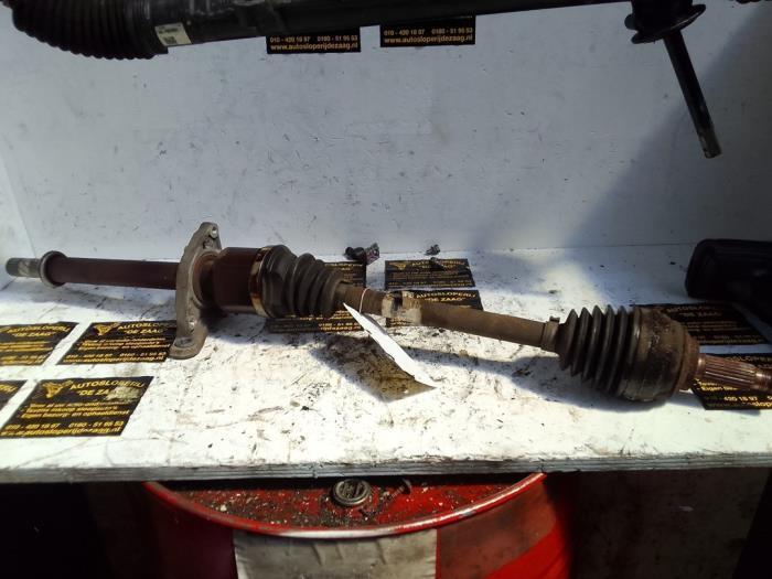 Aandrijfas links-voor van een Renault Grand Scenic, Auto-onderdelen, Remmen en Aandrijving, Renault, Gebruikt, 3 maanden garantie