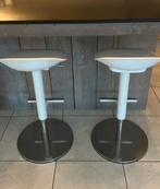 Ikea draaibare en in hoogte verstelbare barkruk, Huis en Inrichting, Barkrukken, Ophalen, Kunststof, Zo goed als nieuw, In hoogte verstelbaar