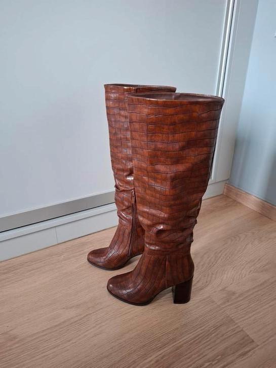 Nieuwe bruine lederen laars, Vêtements | Femmes, Chaussures, Neuf, Brun, Enlèvement ou Envoi