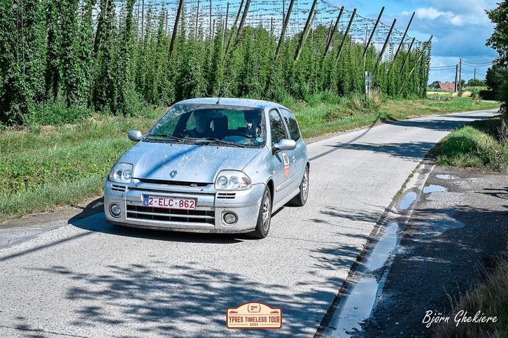 Renault clio 172 phase 1, Auto's, Renault, Particulier, Clio, Benzine, 3 deurs, Handgeschakeld, Zilver of Grijs, Ophalen