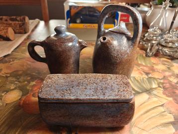 Aardewerk set, handgemaakt. beschikbaar voor biedingen