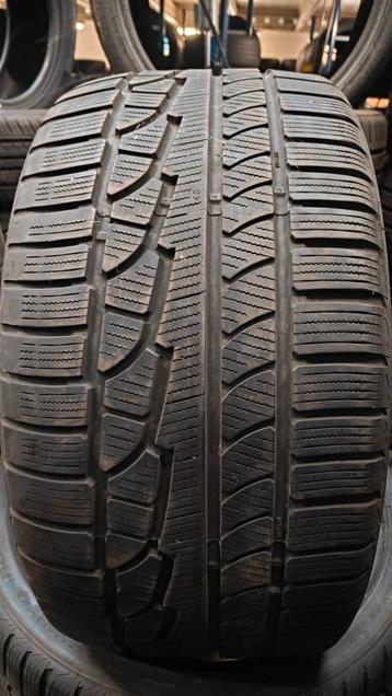 295/30r22 Nokian 29530r22 winterbanden 285/30/r22  beschikbaar voor biedingen