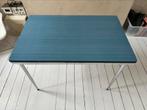Blauwe tafel Formica, Ophalen, Zo goed als nieuw