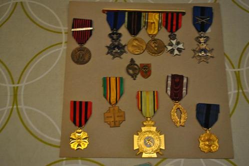 Lot van 13 medailles / speldjes van Frans Gillisjans, Postzegels en Munten, Penningen en Medailles, Ophalen of Verzenden