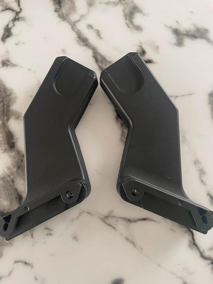 Mutsy igo i2 Adapters voor maxi Cosi, Kinderen en Baby's, Autostoeltjes, Zo goed als nieuw, Maxi-Cosi, 0 t/m 13 kg, Autogordel