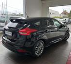 Ford Focus ST LINE 1.0 ECOBOOST 140 CH CARPLAY GAR 12M, Auto's, Focus, Stof, Gebruikt, Zwart
