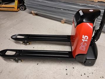Electrische palletwagens voor het magazijn beschikbaar voor biedingen