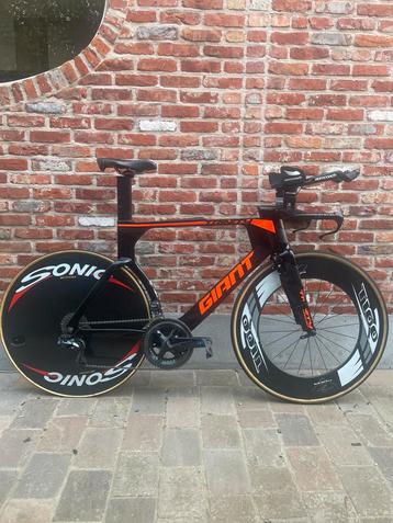 Tijdritfiets Giant trinity beschikbaar voor biedingen