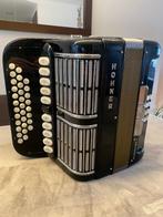 Hohner ouverture V Trekzak Harmonika's 5-chörig C/F gestemd, Musique & Instruments, Accordéons, Avec valise, Comme neuf, Accordéon à boutons