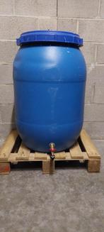 Blauwe ton met kraantje, Met kraantje, Kunststof, 150 liter of meer, Zo goed als nieuw