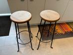 Lot de 2 Tabourets de bar bois/fer forgé, 2 krukken, Ophalen, Zo goed als nieuw, Hout