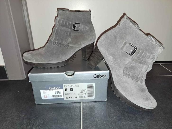 Gabor, enkellaarsjes met hak, mt 39, Kleding | Dames, Schoenen, Zo goed als nieuw, Lage of Enkellaarzen, Grijs, Ophalen of Verzenden