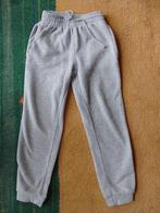 Grijze jogging broek maat 110/116, Kinderen en Baby's, Gebruikt, Jongen of Meisje, Geen, Ophalen