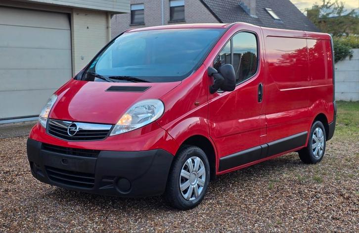Opel Vivaro 2.0 CDTI 2009 met Airco gekeurd voor verkoop, Auto's, Bestelwagens en Lichte vracht, Bedrijf, Te koop, Opel, Diesel