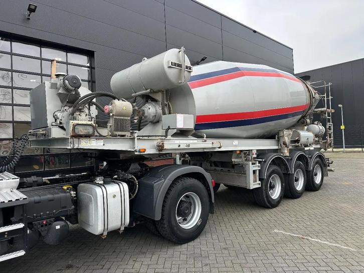 Müller-Mitteltal Liebherr 12 m3 Mixer met Motor, Autos, Camions, ABS, Remorques et Semi-remorques, Autres carburants, Argent ou Gris