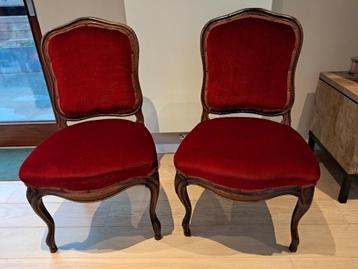 Twee oude stoelen, Enlèvement