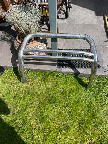 Bullbar voorkant universele model  beschikbaar voor biedingen