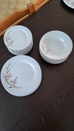 Service de table en porcelaine, Maison & Meubles, Cuisine | Vaisselle, Service complet, Enlèvement ou Envoi, Utilisé, Autres styles