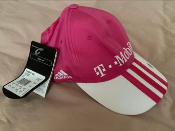 Podiumpet koerspet Team T-Mobile NOS beschikbaar voor biedingen