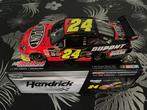 NASCAR 1/24 Chevrolet Jeff Gordon 2010 Dupont, Ophalen of Verzenden, Zo goed als nieuw