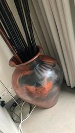 Geschilderde terracotta vaas met bamboestokken, Ophalen, Steen, Gebruikt, Minder dan 60 cm