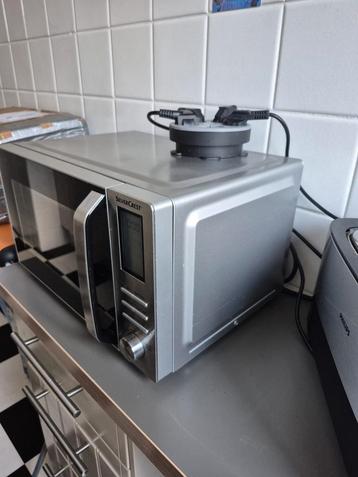 Four à micro-ondes combiné beschikbaar voor biedingen
