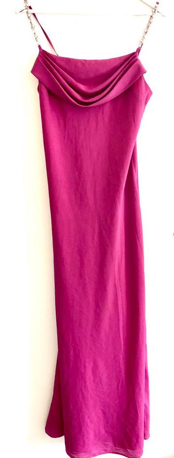  🩷 Très jolie robe longue fushia & strass. Neuve. 