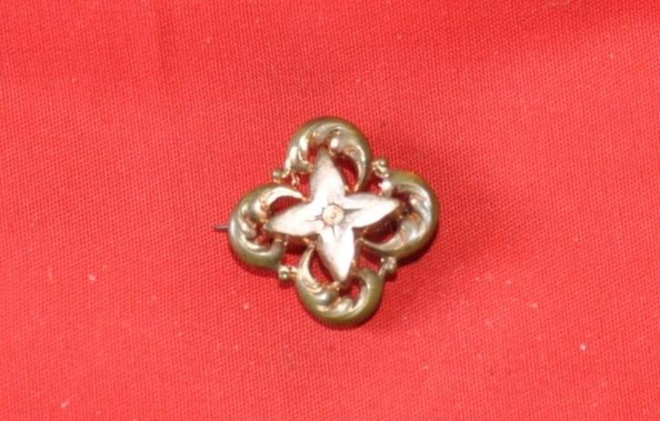 ancienne broche de fantaise (x2031), Bijoux, Sacs & Beauté, Broches, Utilisé, Cuivre, Enlèvement ou Envoi