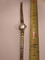 montre ancienne, Enlèvement, Montre-bracelet, 1930 à 1960