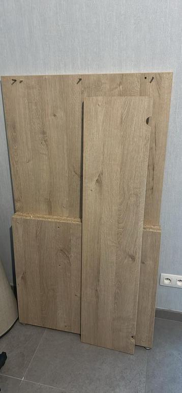 Bureau met ladekast en dressoir beschikbaar voor biedingen