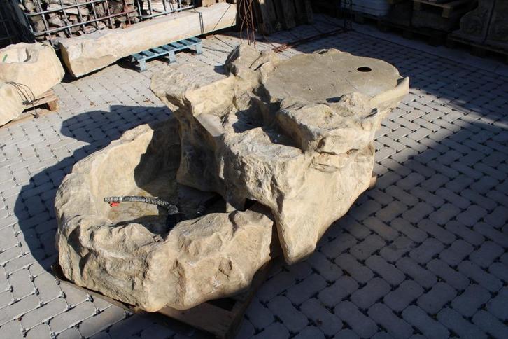 Imitatie rotsfontein, 12 stopcontacten voor waterlampen, Tuin en Terras, Waterpartijen en Fonteinen, Zo goed als nieuw, Fontein