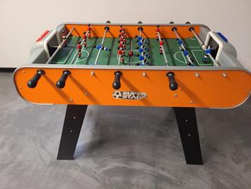 Voetbaltafel voor kinderen beschikbaar voor biedingen