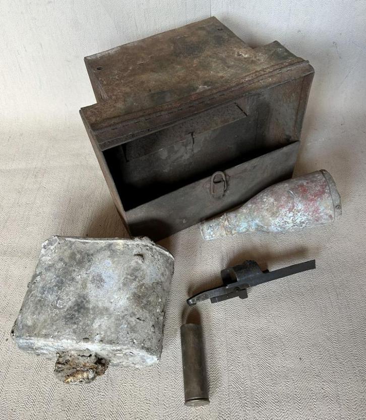 Wo2 - lotje bovo - seinkogel - schuurvondst - LEEG, Verzamelen, Militaria | Tweede Wereldoorlog, Landmacht, Hulzen of Bodemvondsten