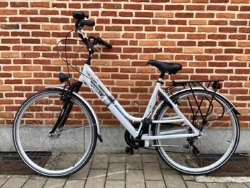 Damesfiets fromula Herenfiets stadfiets velo Gazelle Batavus beschikbaar voor biedingen