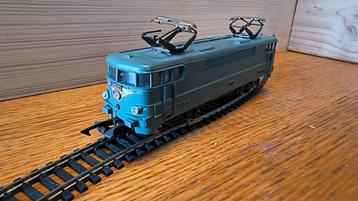 Locomotief en diverse wagons H0 beschikbaar voor biedingen
