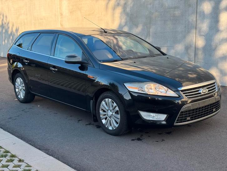FORD MONDEO 1.8 VERSION DIESEL/GHIA ! /BON ÉTAT !, Autos, Ford, Particulier, Mondeo, ABS, Airbags, Air conditionné, Alarme, Ordinateur de bord