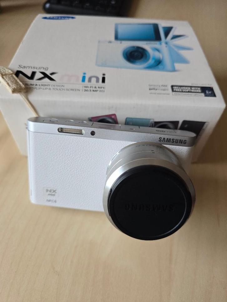 Samsung nx mini avec 9mm + 9-27mm, Audio, Tv en Foto, Fotocamera's Digitaal, Zo goed als nieuw, Compact, Samsung, 4 t/m 7 keer