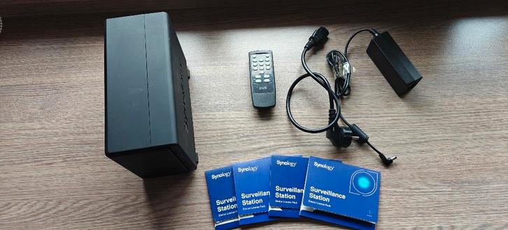 Synology Surveillance Station NVR1218 (2x 3TB) + 4 licenties, Computers en Software, NAS, Gebruikt, Ophalen of Verzenden