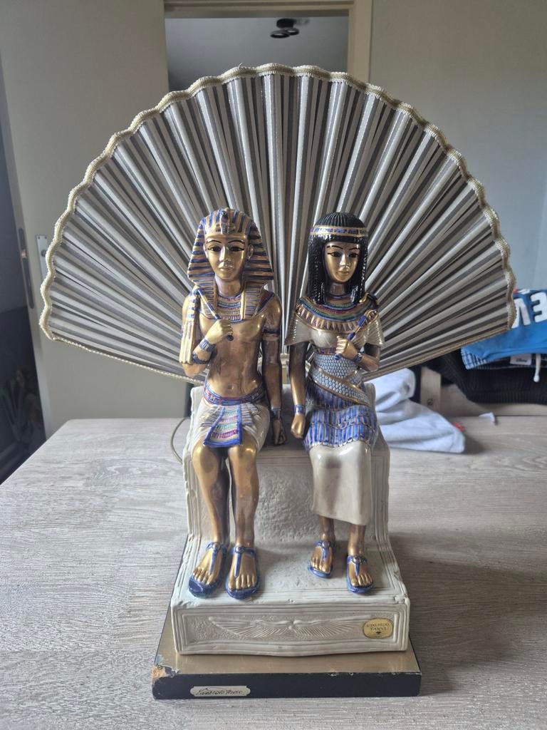 Egyptische beeld, Enlèvement